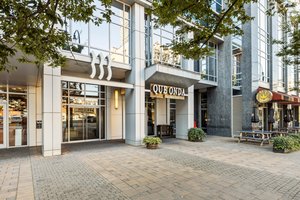 333 W Trade St, Charlotte, NC 28202, USA Photo 11