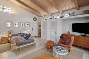 3330 Sherbourne Drive-37