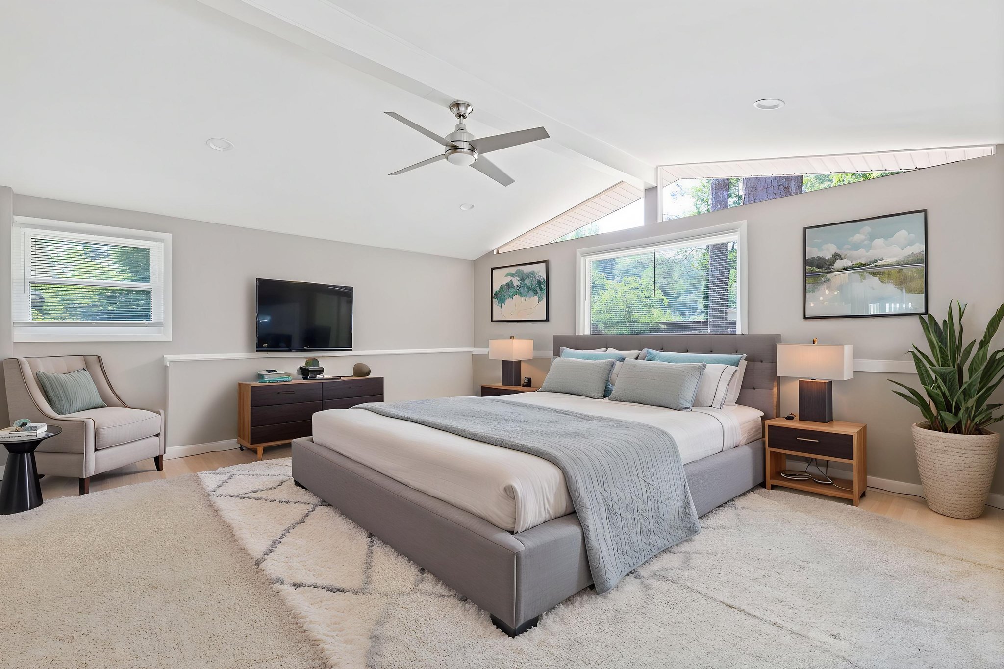 HDR (30 of 78) virtually staged.jpeg