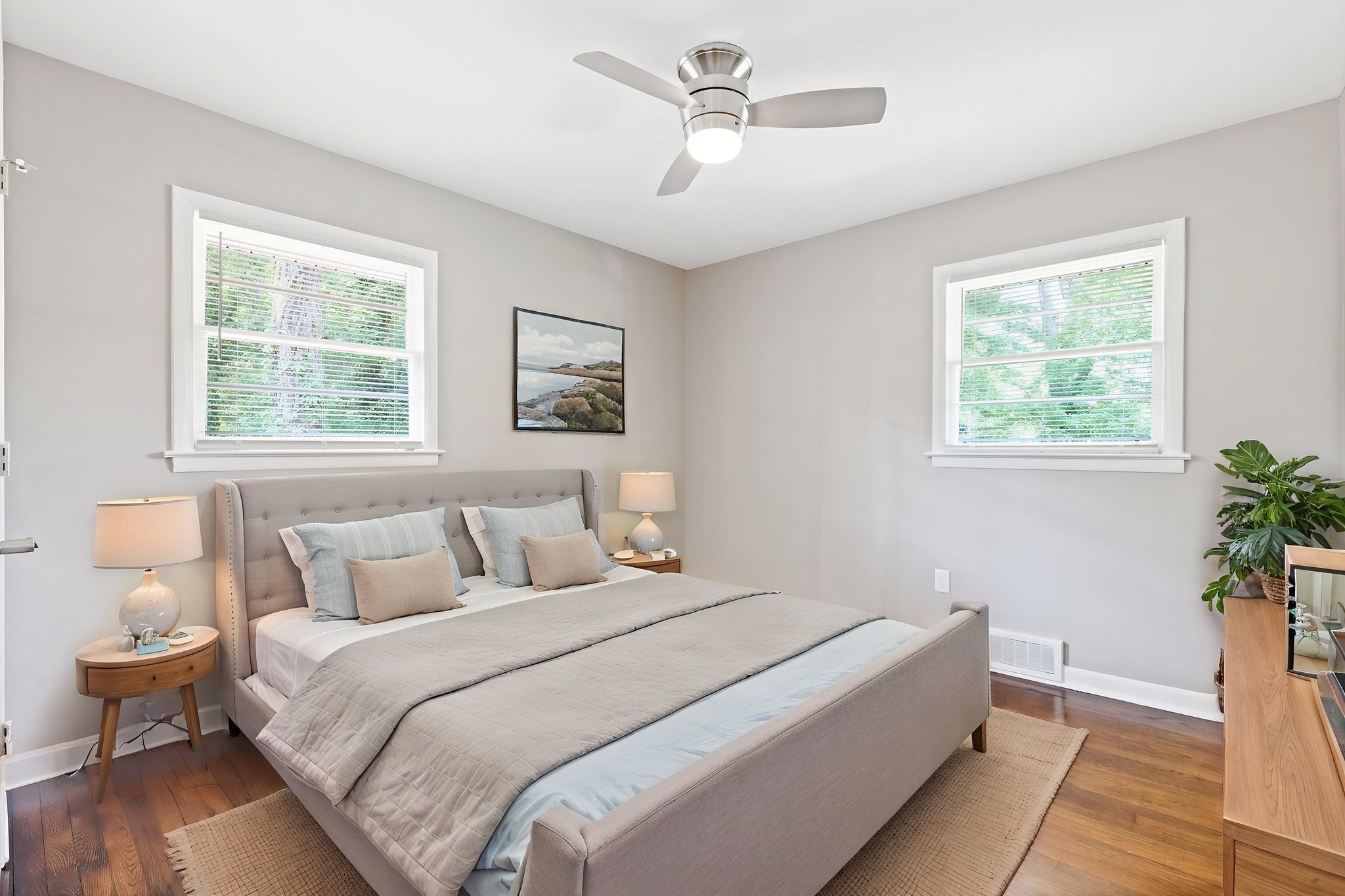 HDR (45 of 78) virtually staged.jpeg