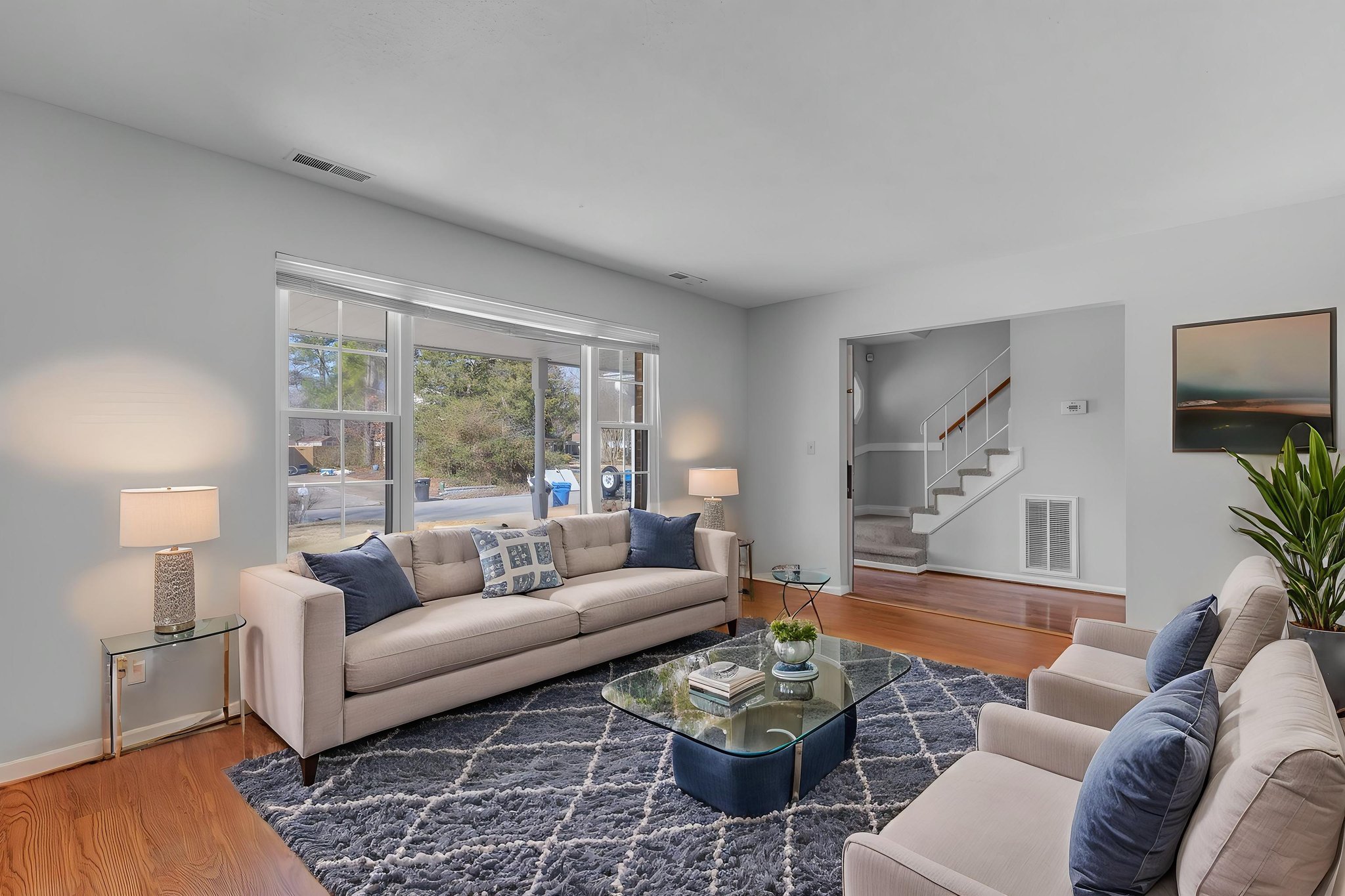 7X2A4901 virtually staged.jpeg