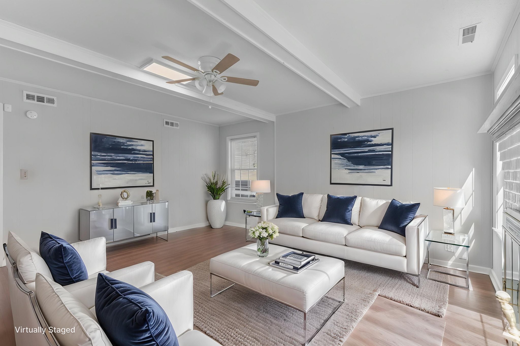 7X2A4981 virtually staged.jpeg