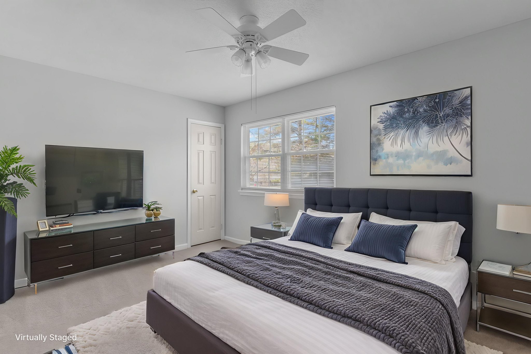 7X2A5036 virtually staged.jpeg