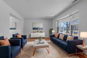 7X2A4891 virtually staged.jpeg