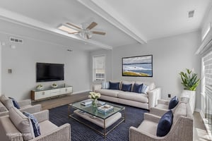 7X2A4981 virtually staged.jpeg