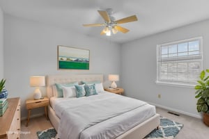 7X2A5046 virtually staged.jpeg