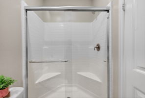 Jr Suite Bath