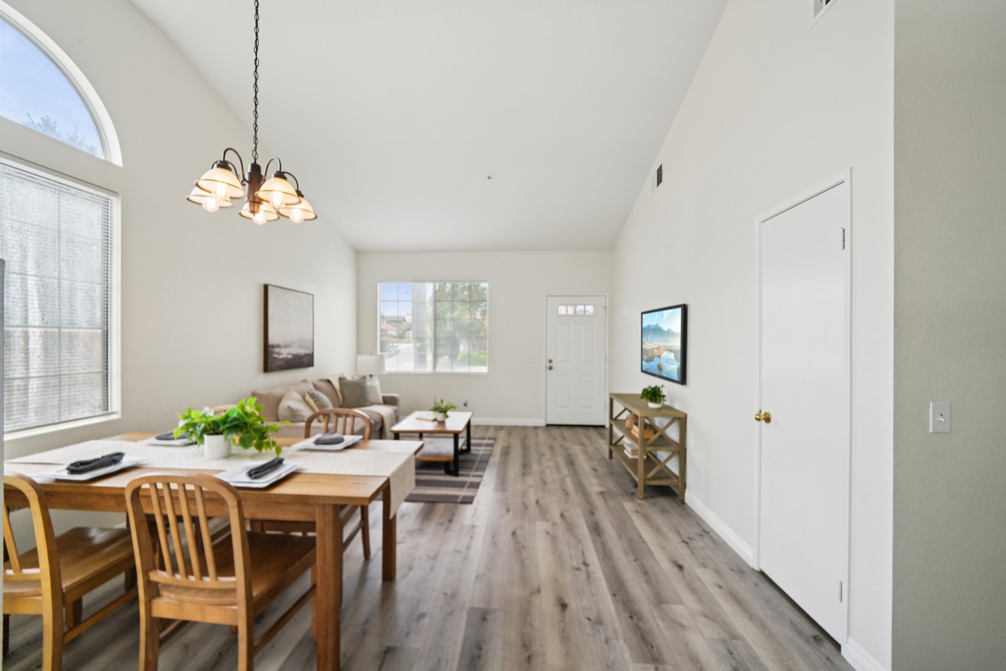 N Daisy Dr-S1809-013.jpg