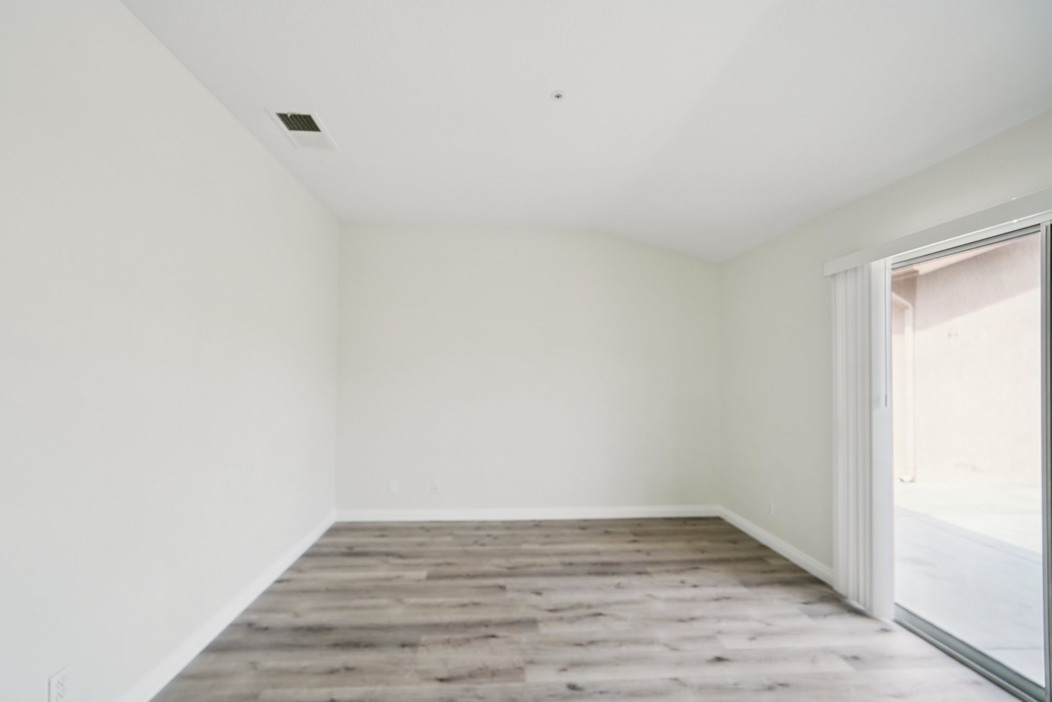 N Daisy Dr-S1809-022.jpg