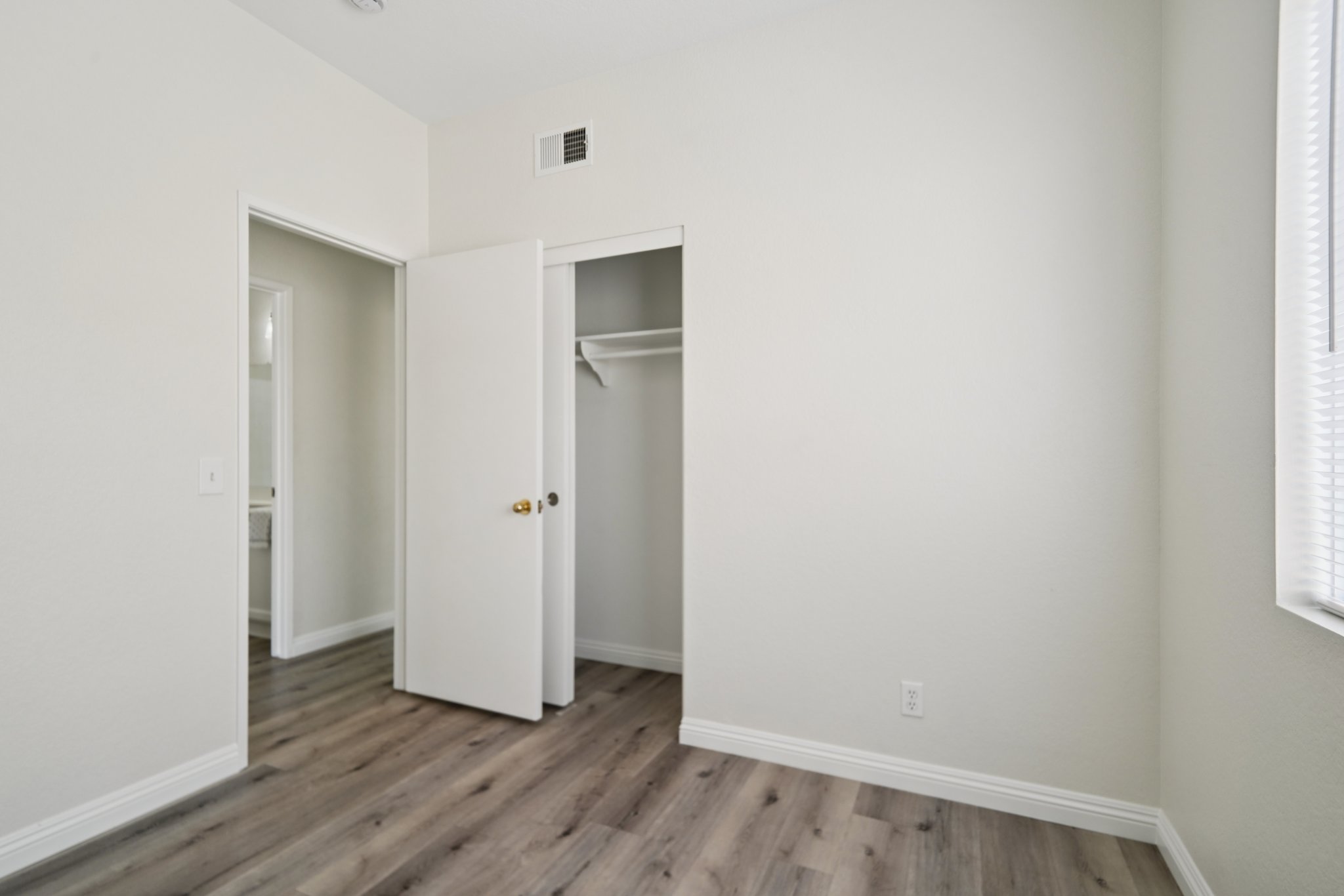 N Daisy Dr-S1809-032.jpg