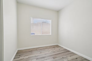 N Daisy Dr-S1809-030.jpg