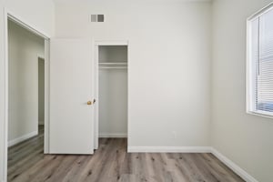 N Daisy Dr-S1809-031.jpg