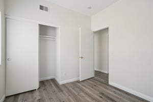 N Daisy Dr-S1809-035.jpg