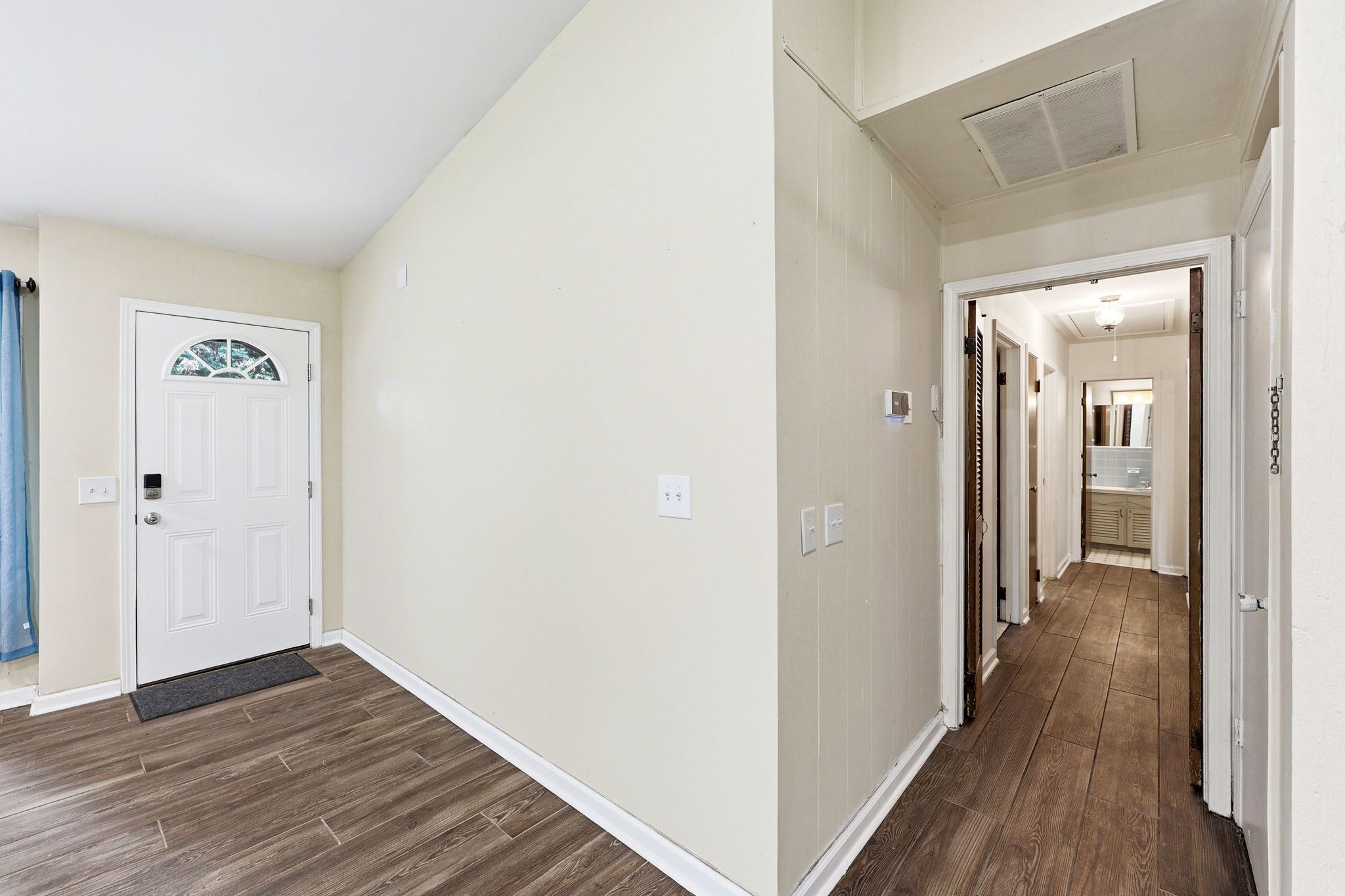 Photo 36
