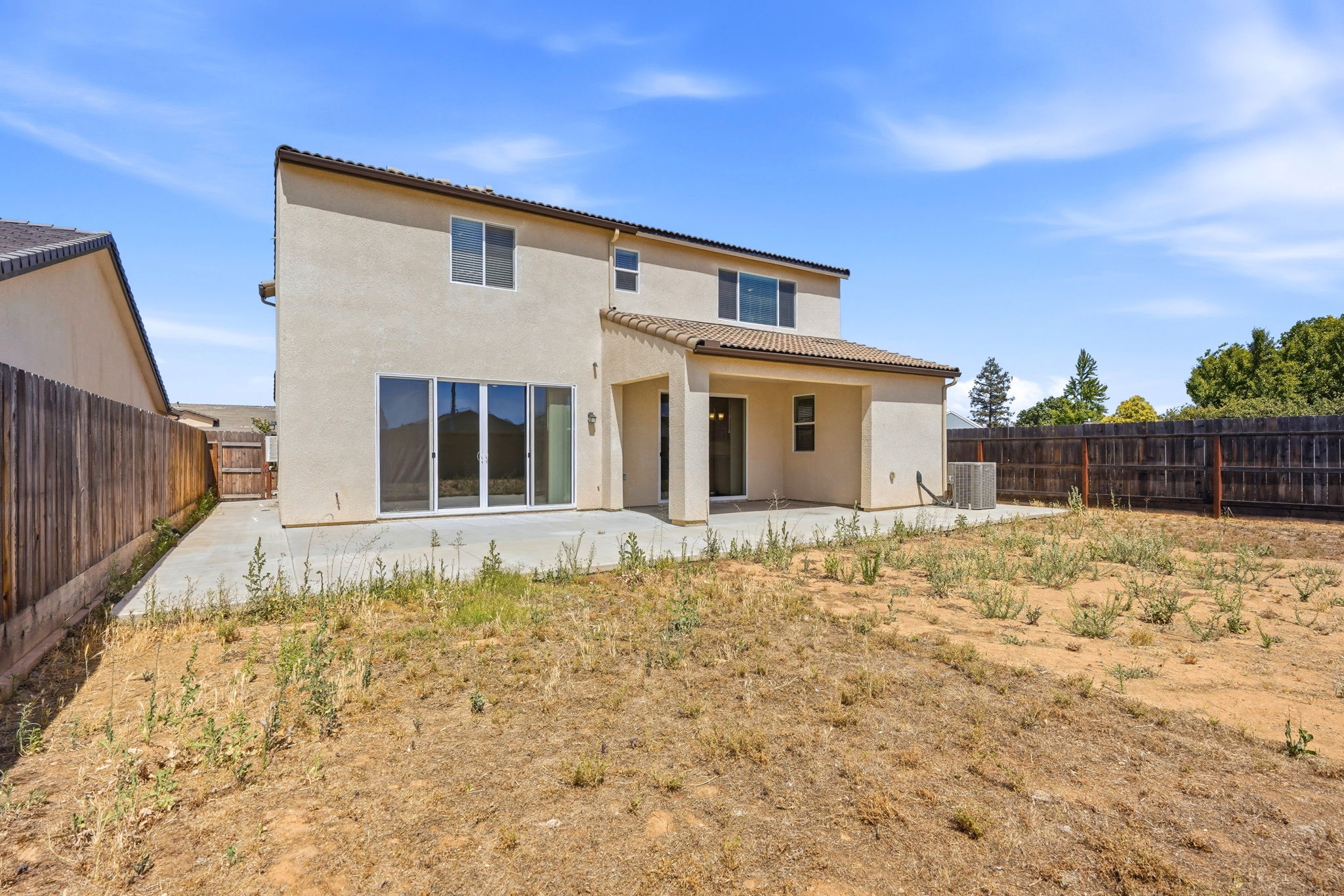 043_F8_3335 Las Rosas Ave