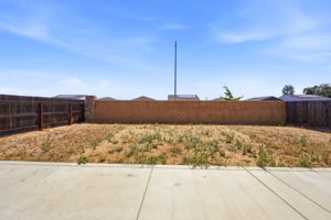 040_F8_3335 Las Rosas Ave