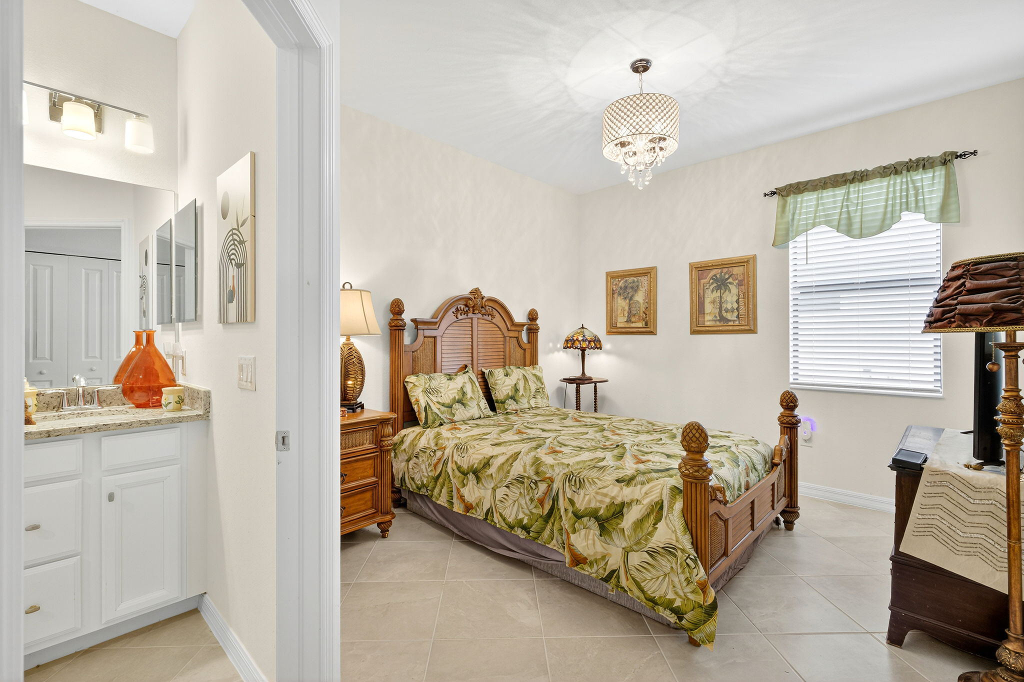 Guest Bedroom 2 - 1 of 2