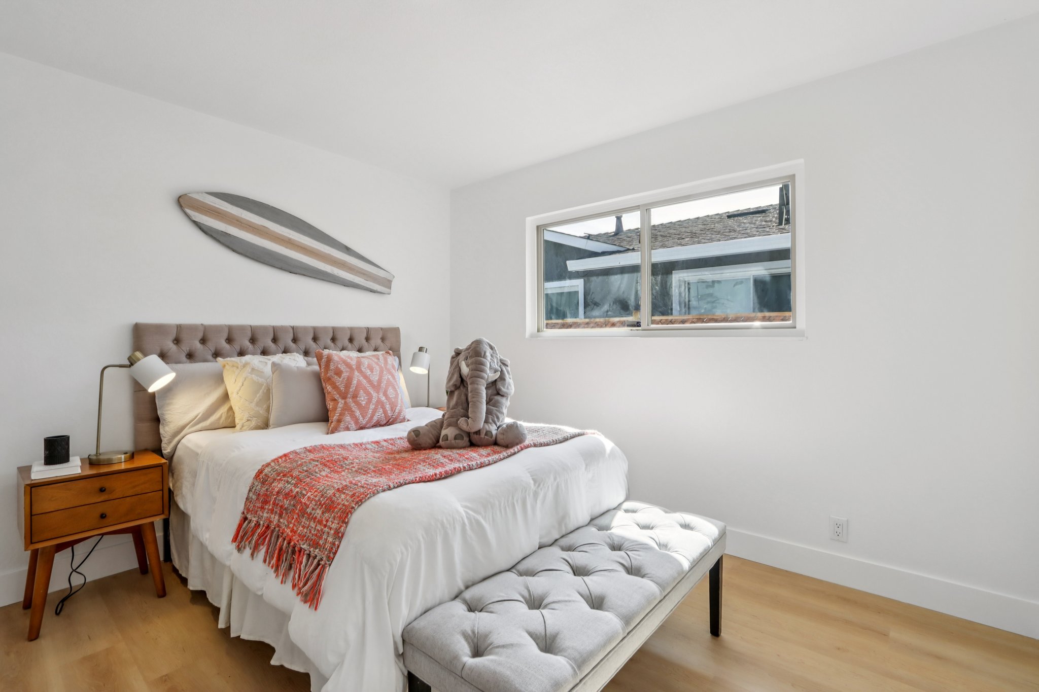 University Dr-S2510-024.jpg