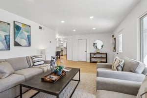 University Dr-S2510-011.jpg