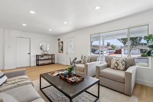 University Dr-S2510-012.jpg