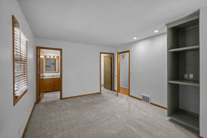  Photo 35