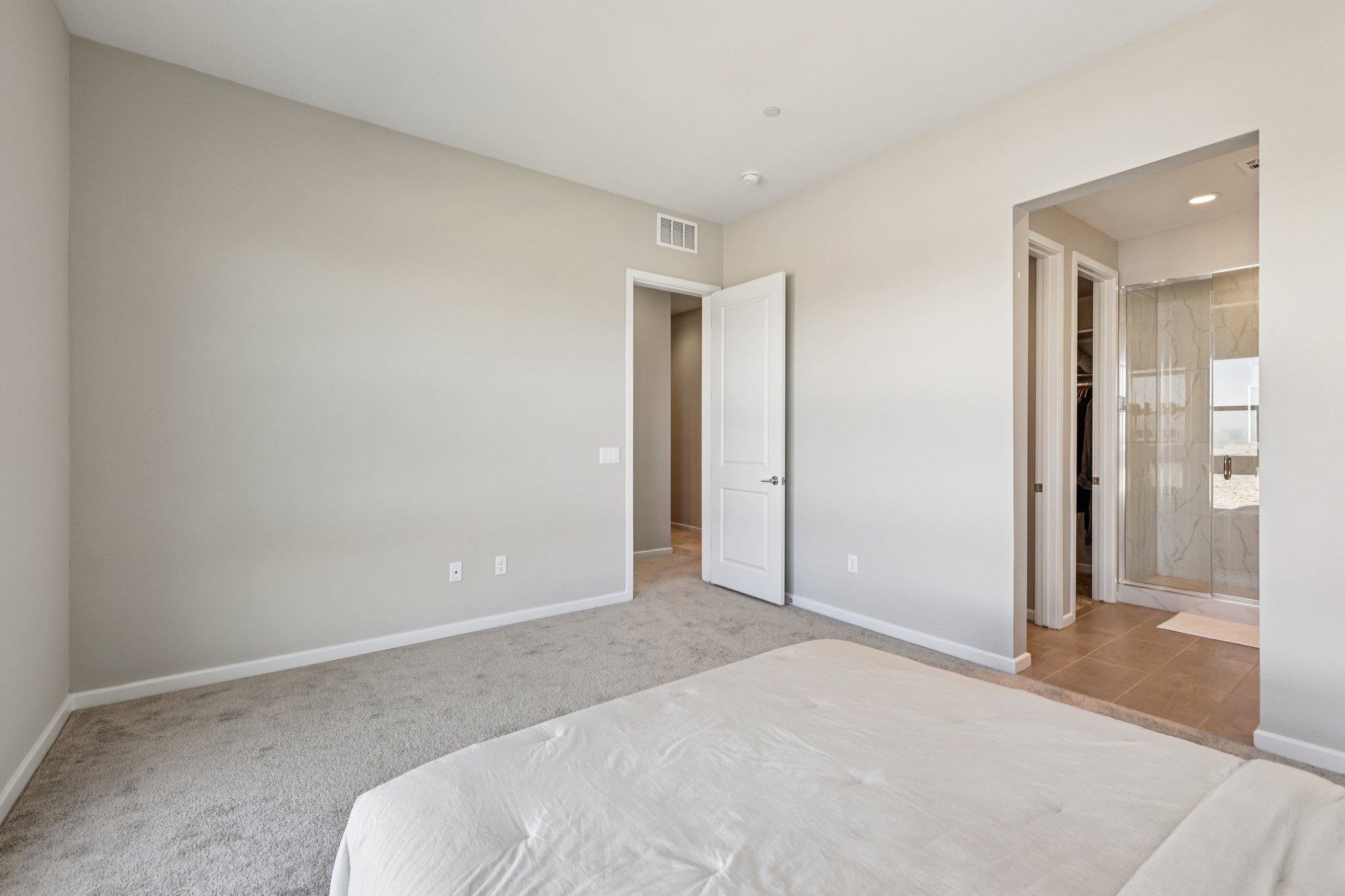 Esker Rdg Ave-S2801-039.jpg