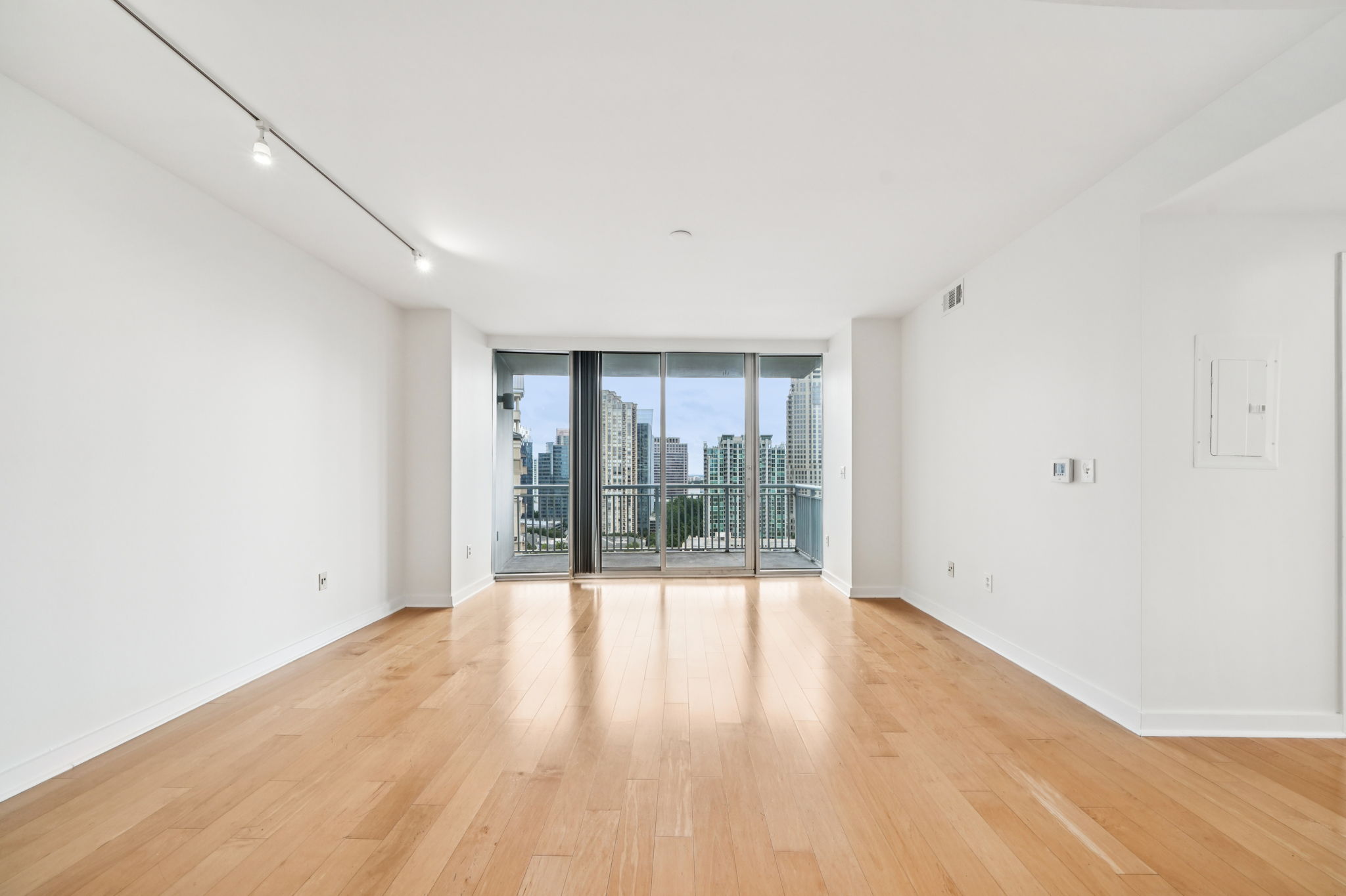 Peachtree Rd NE Unit 1907-1308-003