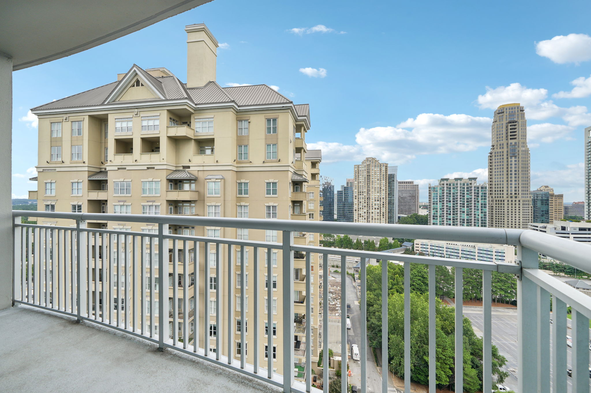 Peachtree Rd NE Unit 1907-1308-025