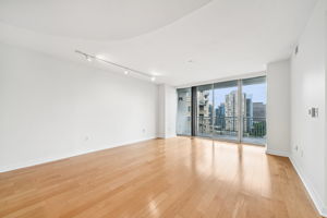 Peachtree Rd NE Unit 1907-1308-004