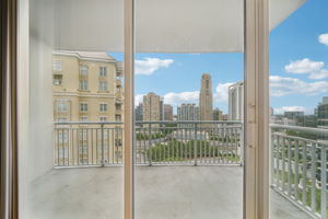 Peachtree Rd NE Unit 1907-1308-006
