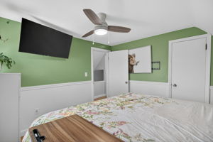  Photo 32