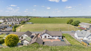  Photo 0