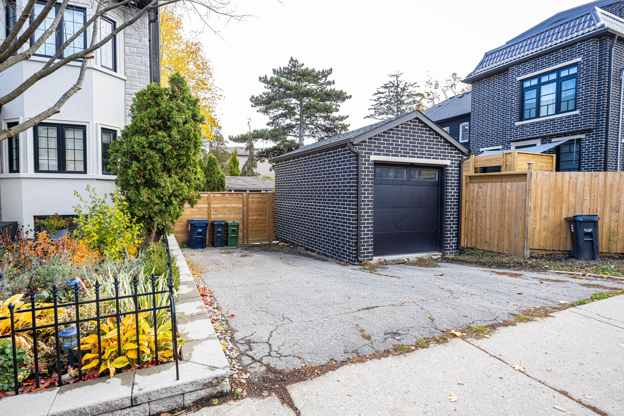 Toronto property showcase — delivered property photograph 41