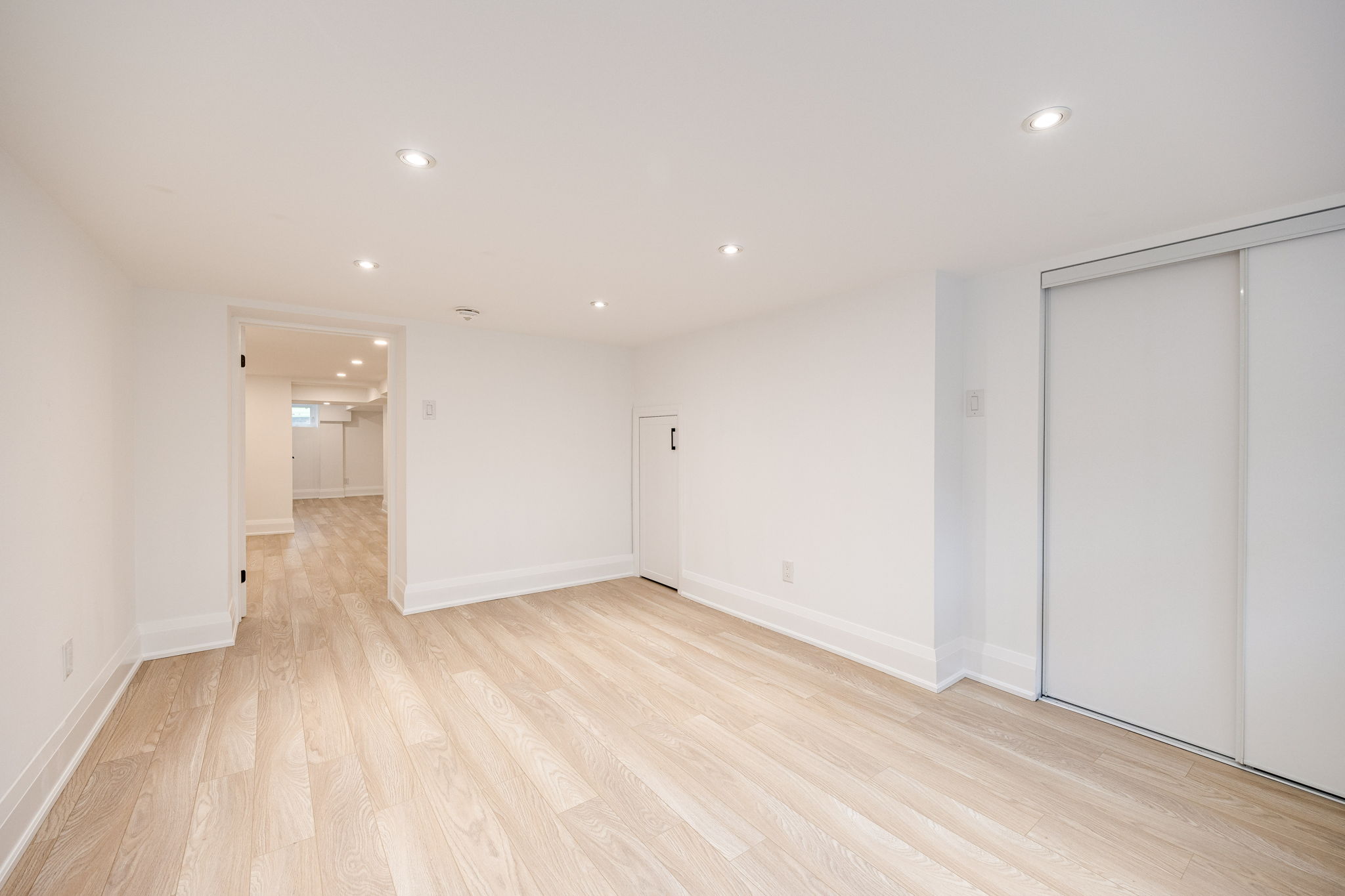 Toronto property showcase — delivered property photograph 39