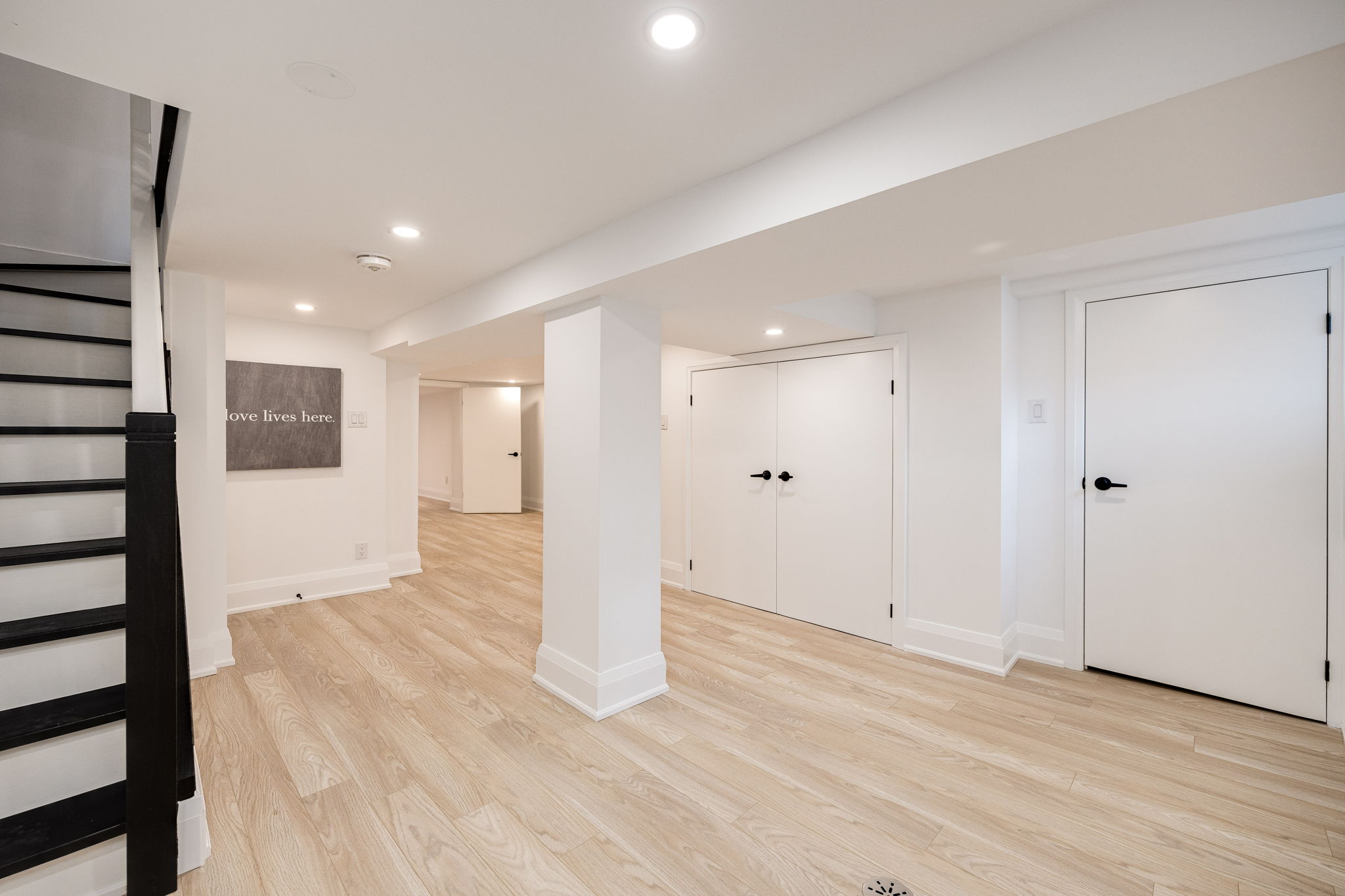 Toronto property showcase — delivered property photograph 33