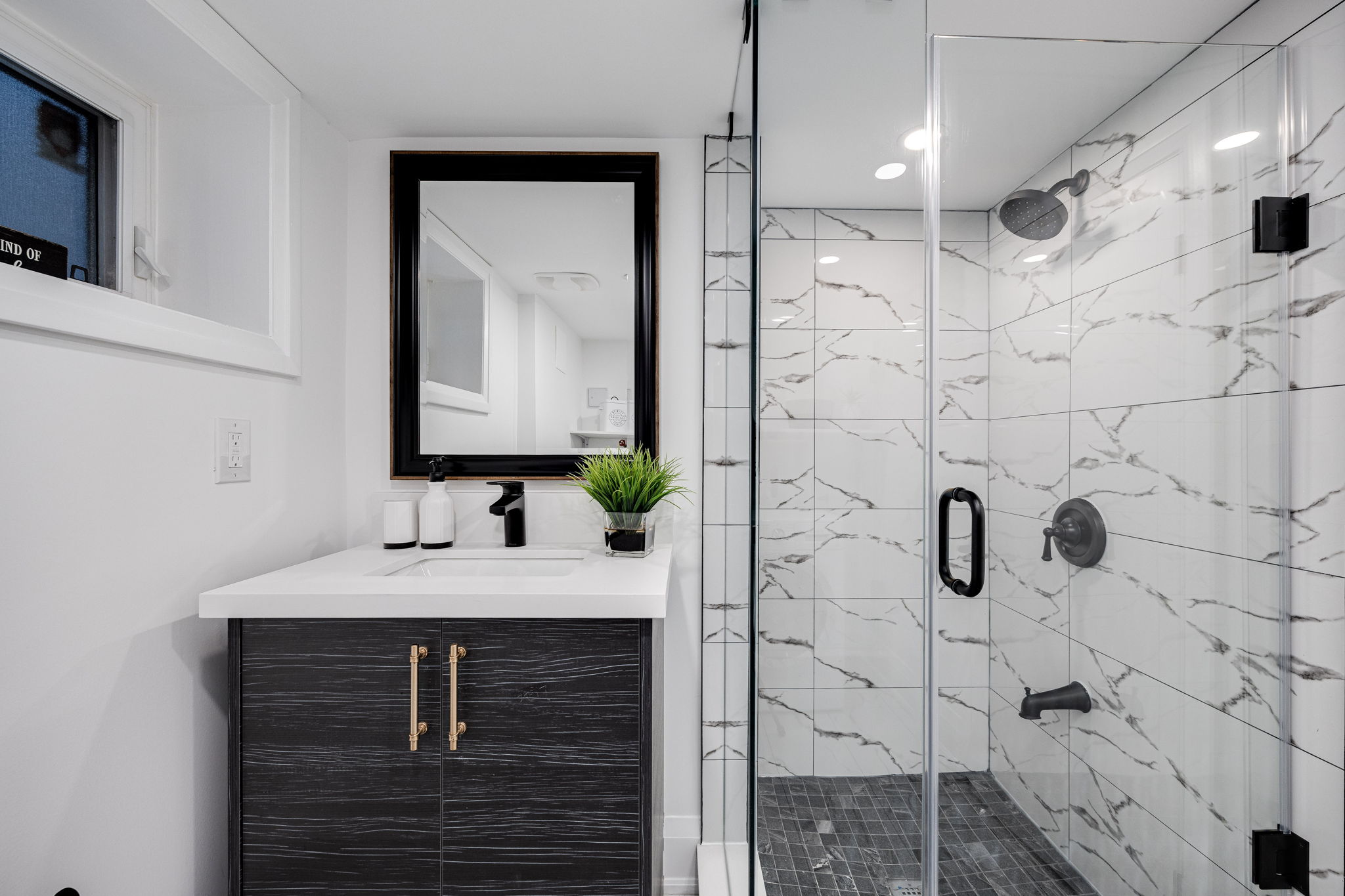 Toronto property showcase — delivered property photograph 37