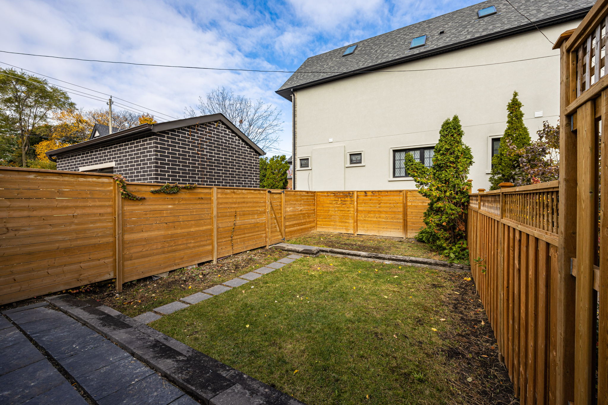 Toronto property showcase — delivered property photograph 46