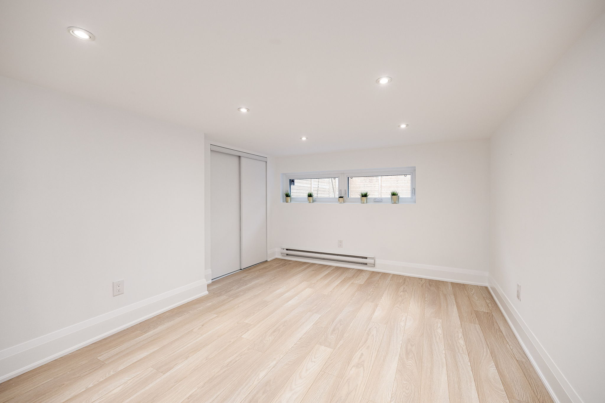 Toronto property showcase — delivered property photograph 38
