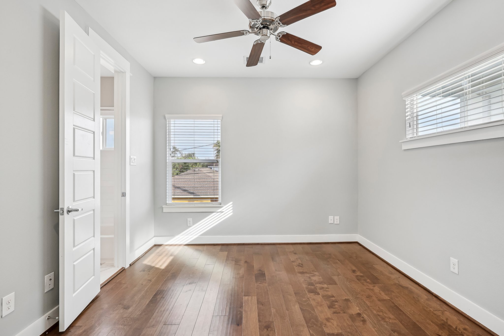 Yale Oaks Ln-018.jpg