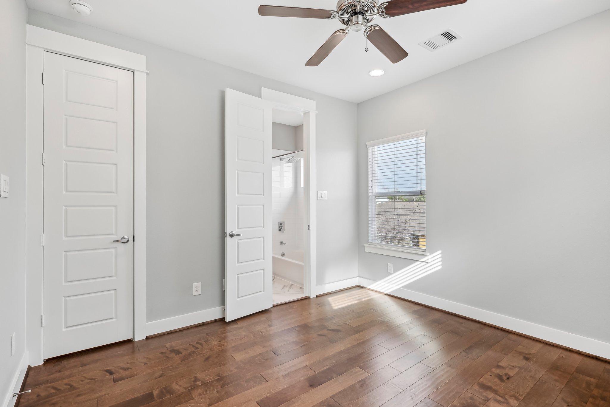 Yale Oaks Ln-019.jpg