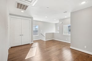 Yale Oaks Ln-016.jpg