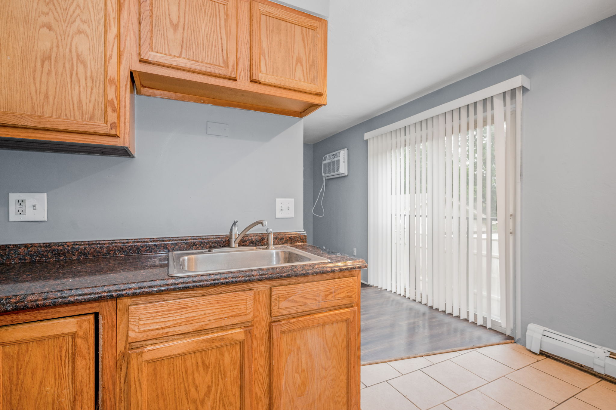 3348 stathem Apt 6-4722