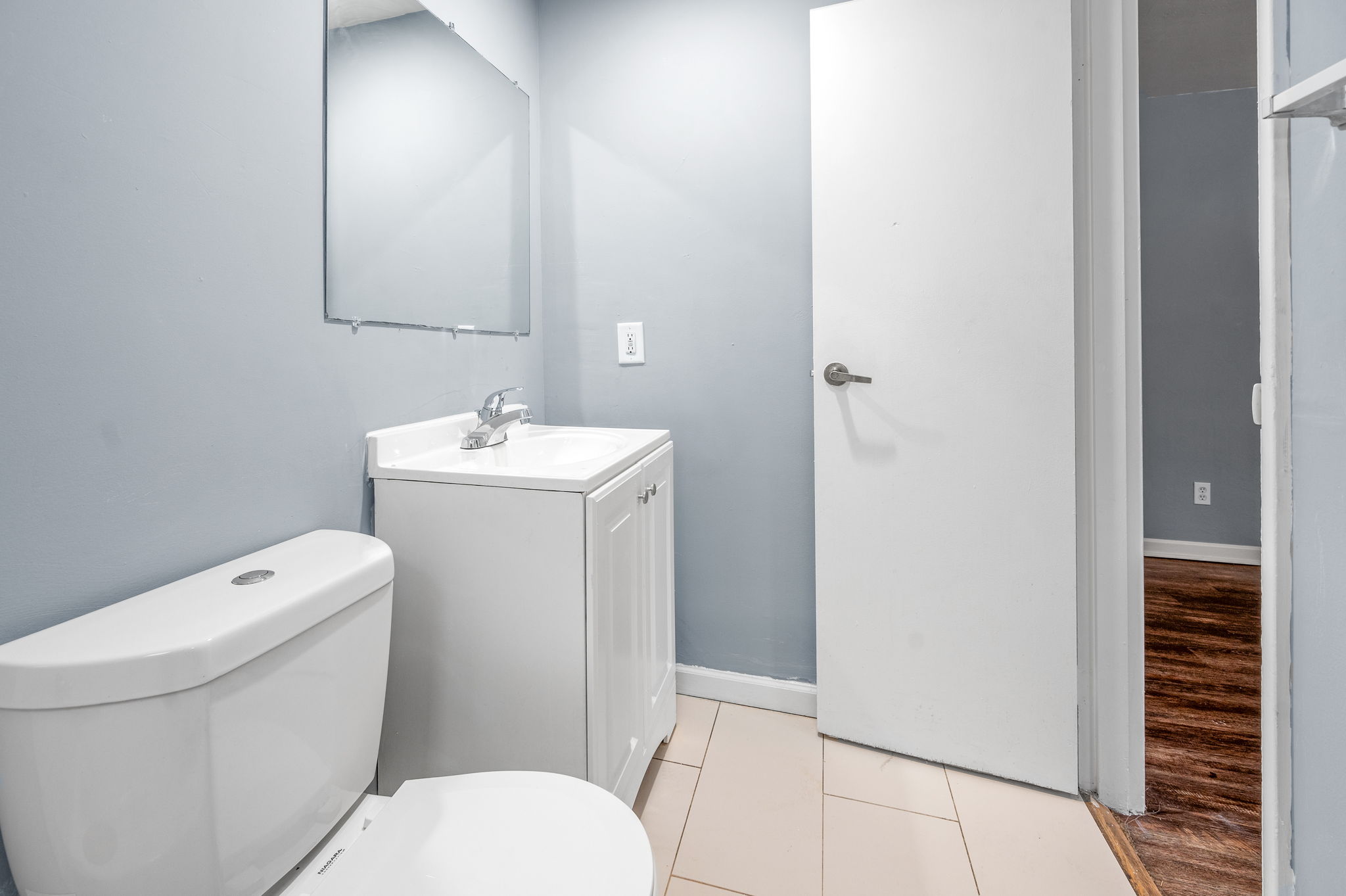 3348 stathem Apt 6-4743