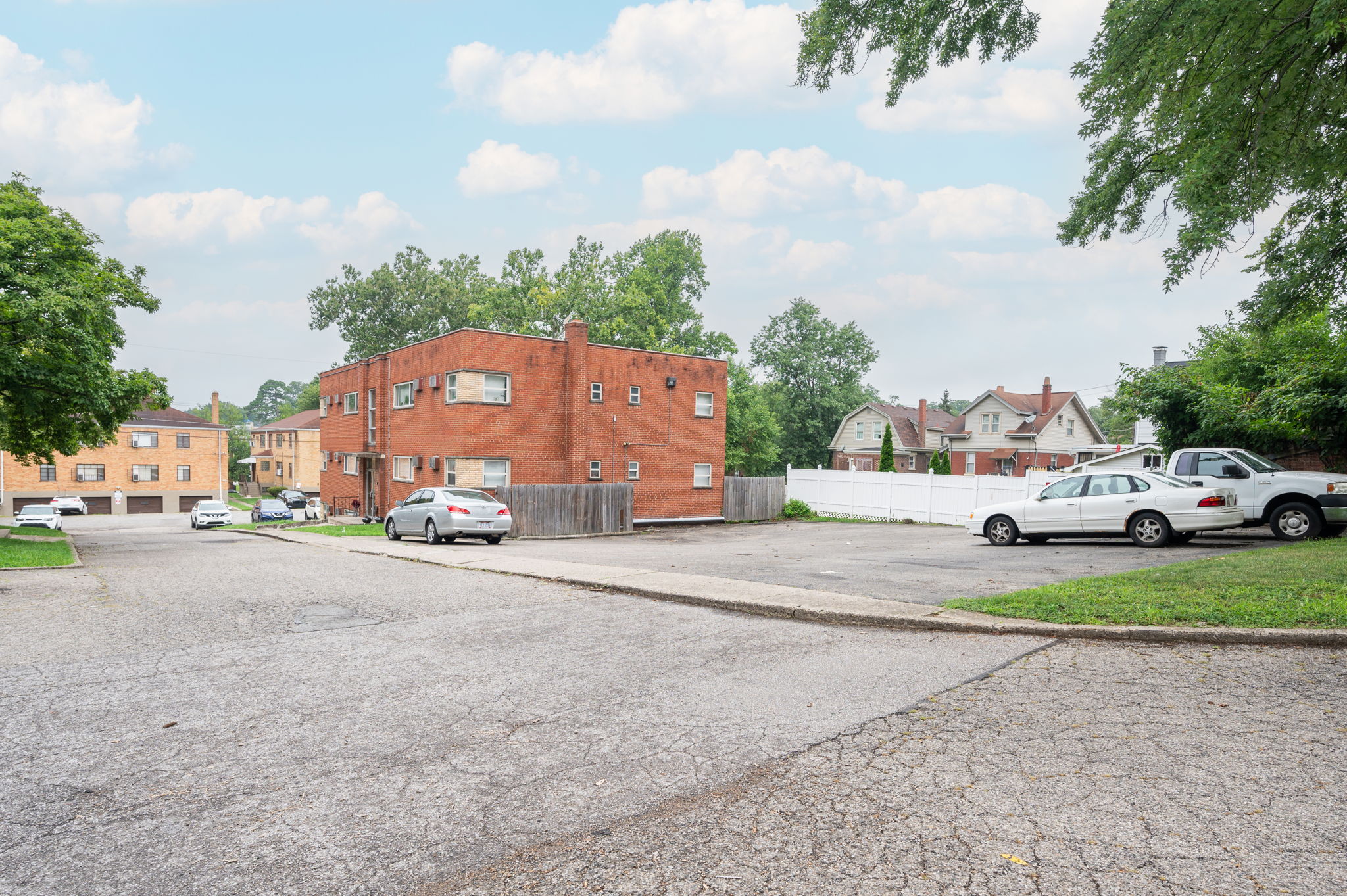 Stathem Ave_exterior 2--4