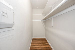 3348 stathem Apt 6-4751