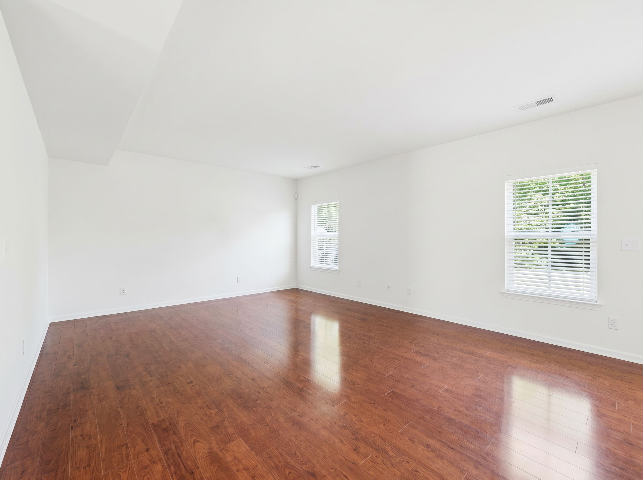 18-print-Living room202606041323
