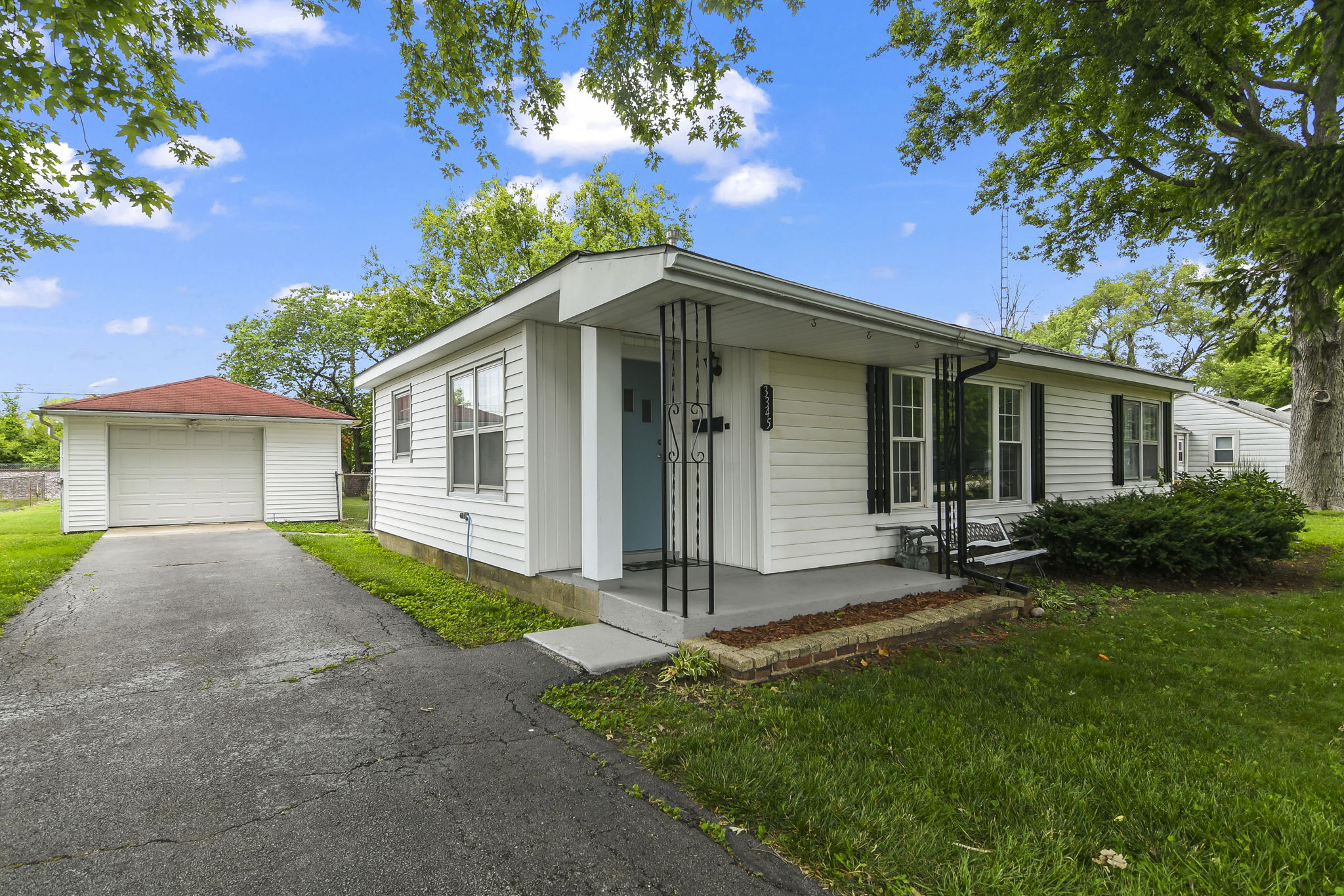 3345 Carman Ave, Springfield, IL 62703 Design Eyes Photography