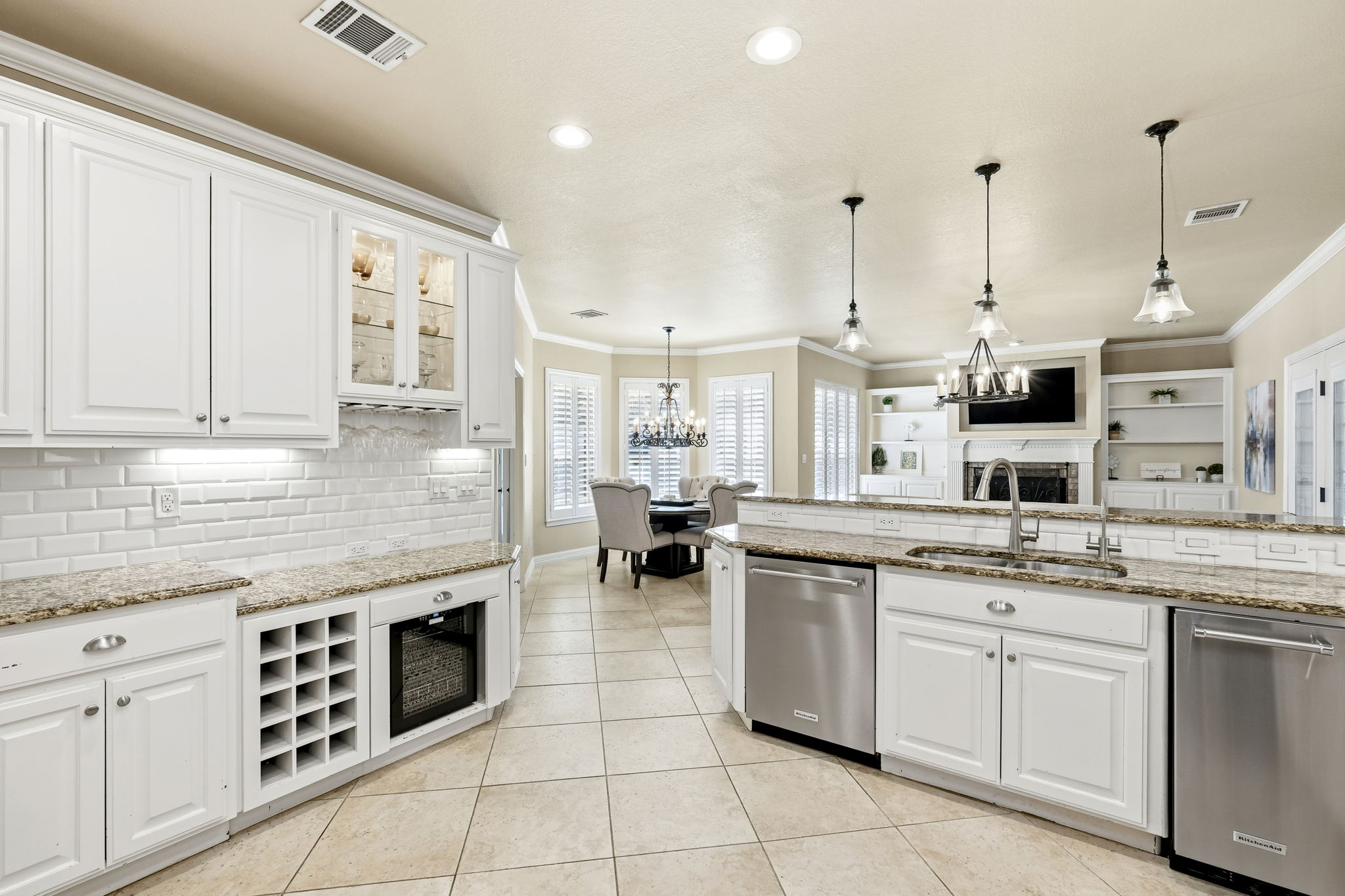 Kitchen/Breakfast Nook