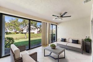 DSC03811 virtually staged.jpeg