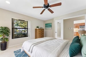 DSC03746 virtually staged.jpeg